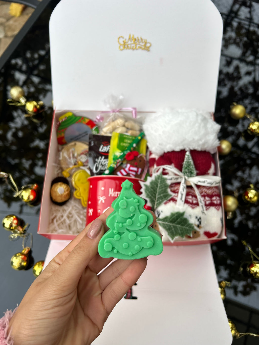 Коледна кутия RED