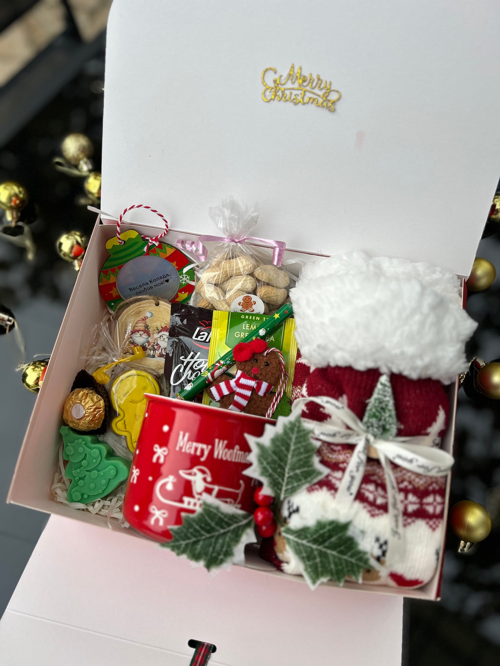 Коледна кутия RED